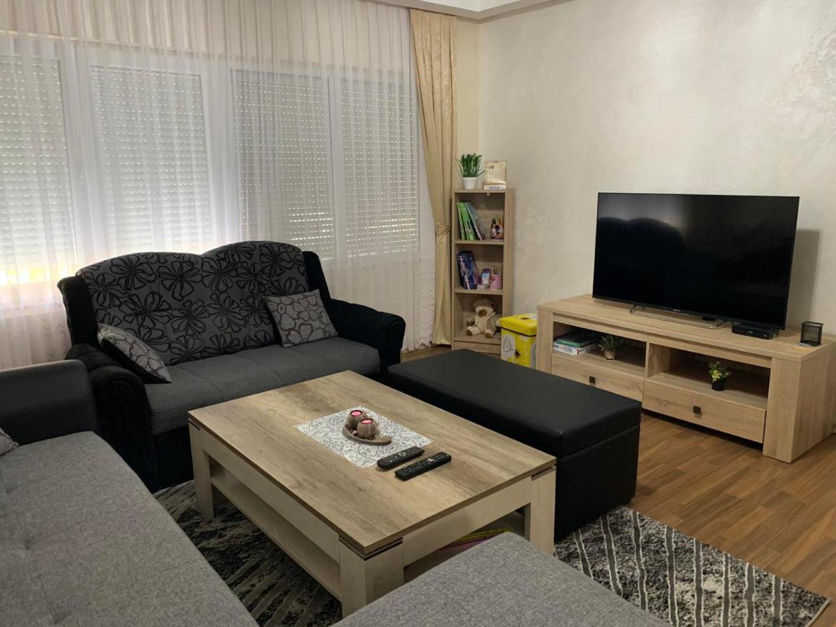 Anja Apartman Bosanski Samac Eksteriør billede